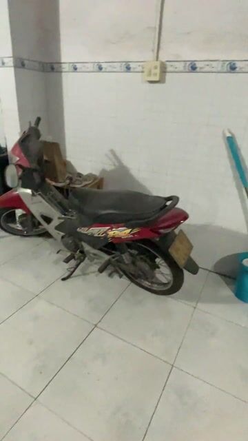 Xe máy màu đỏ đen. Mua bán Xe máy tại Huyện Càng Long Trà Vinh được đăng bởi Lili0329 hình 1