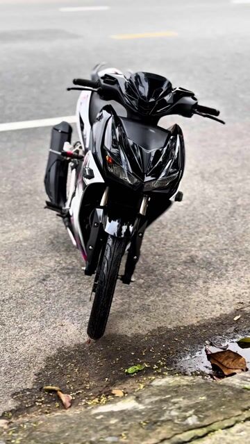 Honda Winner V2 - ABS Kiểng Trả Trc 0 Đồng. Mua bán Xe máy tại Quận Cẩm Lệ Đà Nẵng được đăng bởi Xe Máy Đức Vũ 658 Trần Cao Vân hình 1