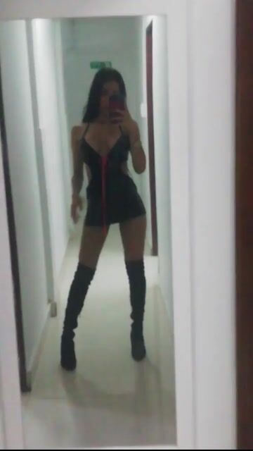 Model - Miss Mady Vega petite