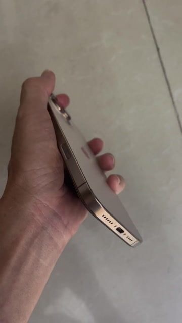 Apple 16 Pro Max 256GB Vàng Nguyên zin. Mua bán Điện thoại tại Thành phố Thuận An Bình Dương được đăng bởi nam hình 1