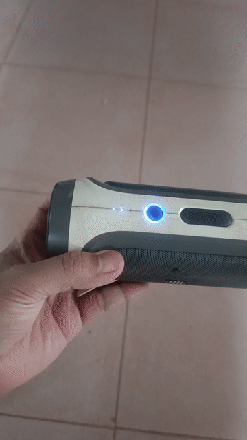 Loa Bluetooth JBL Đã sử dụng pin thay mới. Mua bán Tivi, Âm thanh tại Huyện Di Linh Lâm Đồng được đăng bởi Đăng Nguyễn shop 2hand đồ cũ hình 1