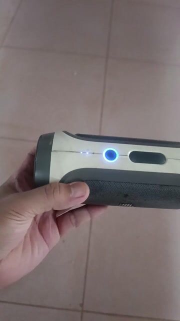 Loa Bluetooth JBL Đã sử dụng pin thay mới. Mua bán Tivi, Âm thanh tại Huyện Di Linh Lâm Đồng được đăng bởi Đăng Nguyễn shop 2hand đồ cũ hình 1