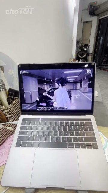 Apple MacBook Pro i5 8GB/512g Bạc 2016. Mua bán Laptop tại Quận Bình Tân Tp Hồ Chí Minh được đăng bởi nguyen van vu hình 1