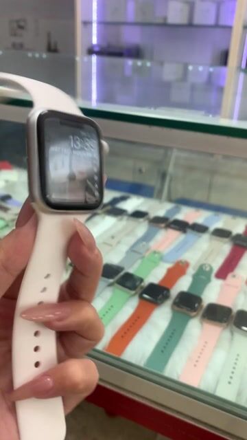 Apple Watch Series 4 40mm Nhôm Trắng 98%. Mua bán Thiết bị đeo thông minh tại Quận Phú Nhuận Tp Hồ Chí Minh được đăng bởi pé phuong hình 1