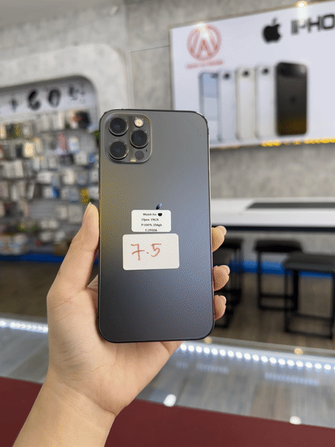 Apple iPhone 12 Pro 256GB Xám. Mua bán Điện thoại tại Thành phố Thủ Dầu Một Bình Dương được đăng bởi Phong Le hình 1