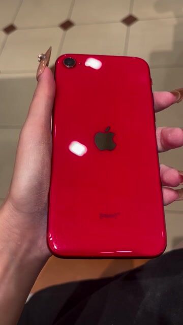 Thừa iPhone SE 2020 64GB quốc tế zin cần bán. Mua bán Điện thoại tại Quận Tây Hồ Hà Nội được đăng bởi luư niệm hình 1