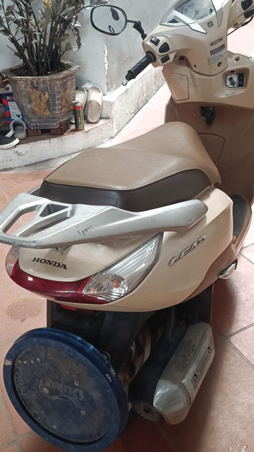 Honda 2013 13000 km Vàng kem. Mua bán Xe máy tại Quận Long Biên Hà Nội được đăng bởi Thịnh1 Nguyễn hình 1