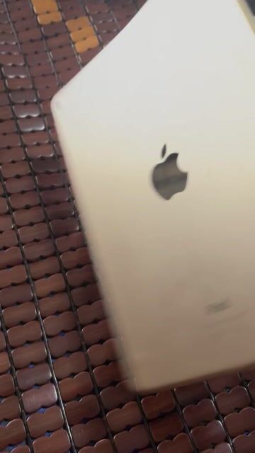 Apple iPad Air 2 16GB Vàng. Mua bán Máy tính bảng tại Quận Bình Tân Tp Hồ Chí Minh được đăng bởi DAODIDONG hình 1