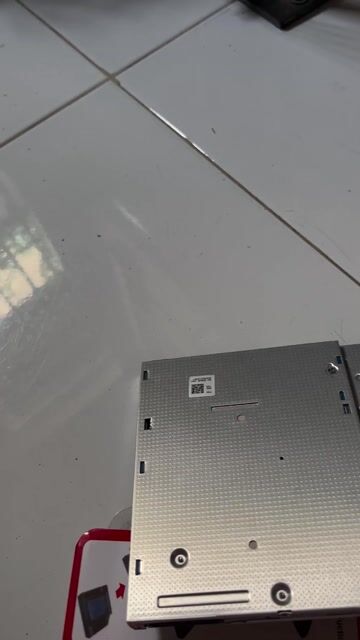 Ổ đĩa quang CD rời gắn vào laptop. Mua bán Phụ kiện (Màn hình, Chuột...) tại Quận Gò Vấp Tp Hồ Chí Minh được đăng bởi Vân hình 1