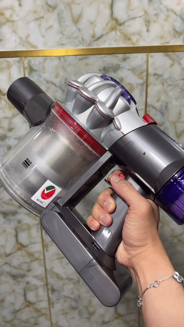 Máy hút bụi Dyson V8 UK. Mua bán Nội thất, đồ gia dụng khác tại Quận 4 Tp Hồ Chí Minh được đăng bởi nha tro 301 hình 1