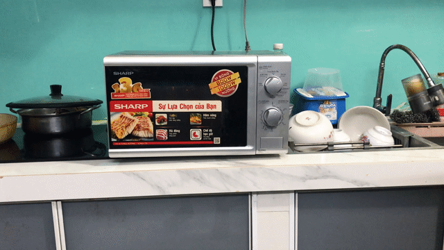 Lò vi sóng Sharp 20 lít Bạc. Mua bán Bếp, lò, đồ điện nhà bếp tại Quận 8 Tp Hồ Chí Minh được đăng bởi Phạm Chí Thiện hình 1