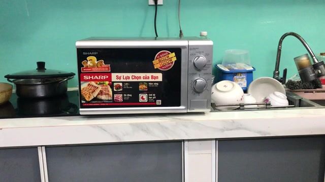 Lò vi sóng Sharp 20 lít Bạc. Mua bán Bếp, lò, đồ điện nhà bếp tại Quận 8 Tp Hồ Chí Minh được đăng bởi Phạm Chí Thiện hình 1
