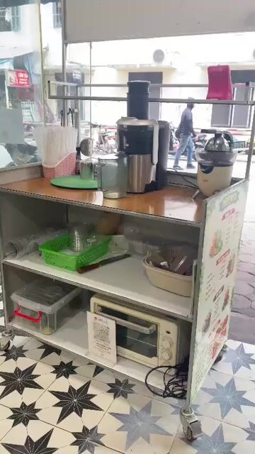 Xe bán hàng rong Kim loại Đèn LED. Mua bán Đồ chuyên dụng, Giống nuôi trồng tại Quận Đống Đa Hà Nội được đăng bởi Uyen Do hình 1