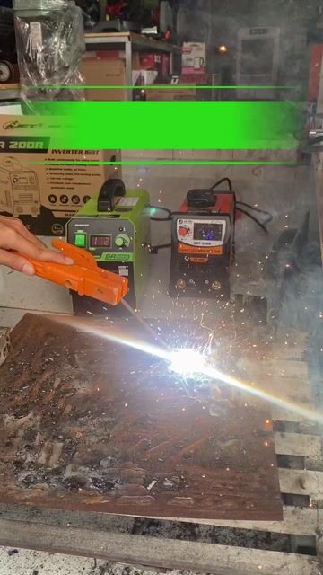 Máy hàn Hồng Ký SR 200R Mới. Mua bán Đồ chuyên dụng, Giống nuôi trồng tại Thị xã Tân Uyên Bình Dương được đăng bởi Máy Móc 24h hình 1