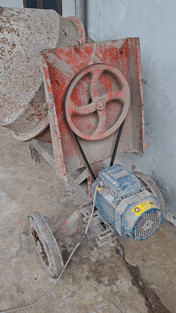 Máy trộn bê tông Nửa bao Đỏ, Xám. Mua bán Đồ chuyên dụng, Giống nuôi trồng tại Huyện Chương Mỹ Hà Nội được đăng bởi Lê Đăc Thỏa hình 1