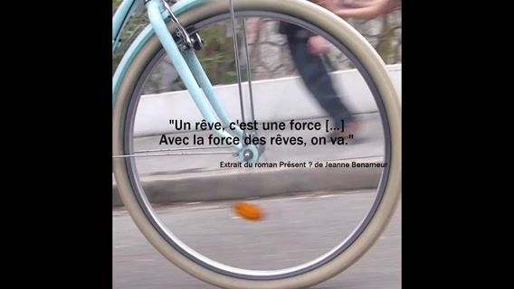 Rêver d'être comédienne.