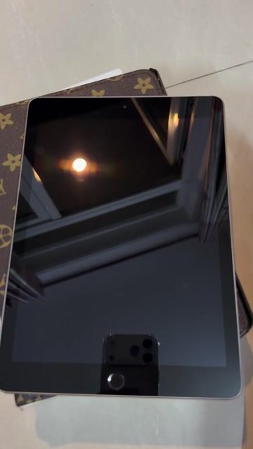 Apple iPad Gen 6 32GB Xám Fullbox. Mua bán Máy tính bảng tại Quận Tân Phú Tp Hồ Chí Minh được đăng bởi Hau Minh hình 1