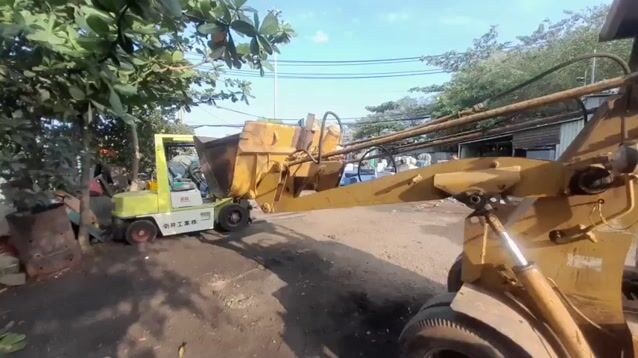 Xe xúc lật Komatsu SD10 1 khối. Mua bán Phương tiện khác tại Quận 8 Tp Hồ Chí Minh được đăng bởi Đức Tiến Phát hình 1