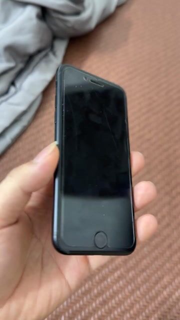 Apple iPhone SE 2020 Đen. Mua bán Điện thoại tại Thành phố Sầm Sơn Thanh Hóa được đăng bởi MR Đạt hình 1