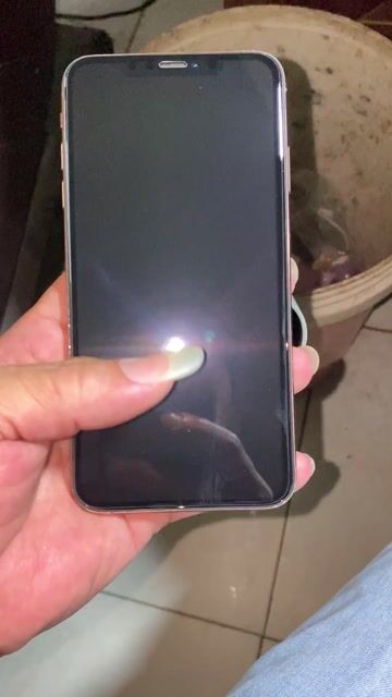 Apple iPhone XS Max Trắng Vỡ lưng. Mua bán Điện thoại tại Huyện Thanh Ba Phú Thọ được đăng bởi Quân hình 1