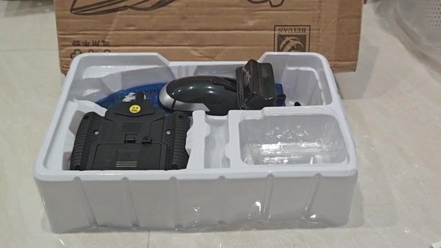 Thuyền điều khiển từ xa Xanh dương. Mua bán Sở thích khác tại Quận Hai Bà Trưng Hà Nội được đăng bởi Dọn nhà thanh lý đồ hình 1