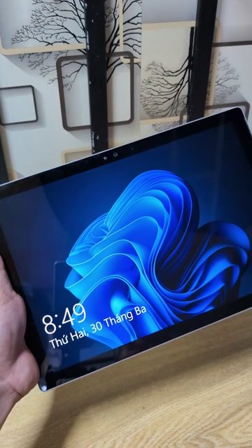 Microsoft Surface Pro 4 màn3k 8GB/256GB. Mua bán Máy tính bảng tại Huyện Long Thành Đồng Nai được đăng bởi laptop cũ giá rẻ hình 1