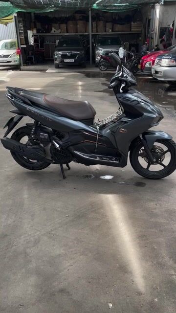 Honda Air Blade 150 ABS màu Xám. Mua bán Xe máy tại Quận Gò Vấp Tp Hồ Chí Minh được đăng bởi Đức Nguyễn  hình 1