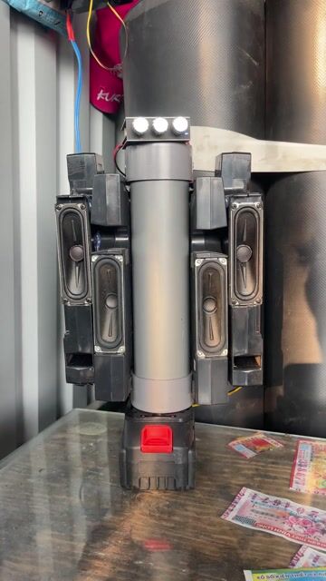 Loa Bluetooth Xám Đen. Mua bán Tivi, Âm thanh tại Huyện Châu Thành Tây Ninh được đăng bởi Sang Nguyen hình 1