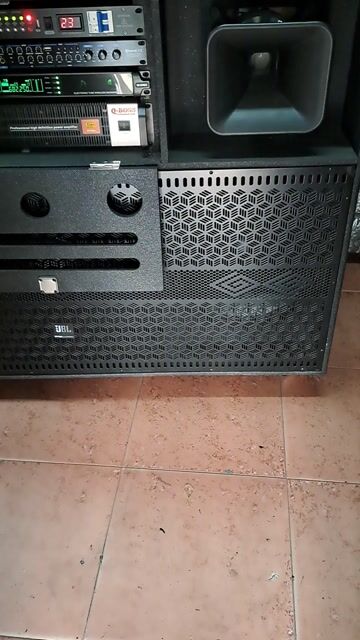 Loa kéo điện 3 bass RCF 5 tấc Nexo 4 tấc Mới 100%. Mua bán Tivi, Âm thanh tại Quận Tân Bình Tp Hồ Chí Minh được đăng bởi mili hình 1