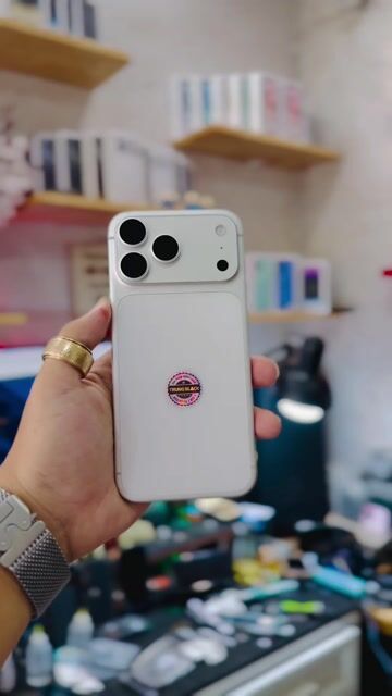 iPhone 17 Pro Max 256GB Trắng Đã sử dụng. Mua bán Điện thoại tại Thành phố Long Xuyên An Giang được đăng bởi Trung Black Long Xuyên hình 1