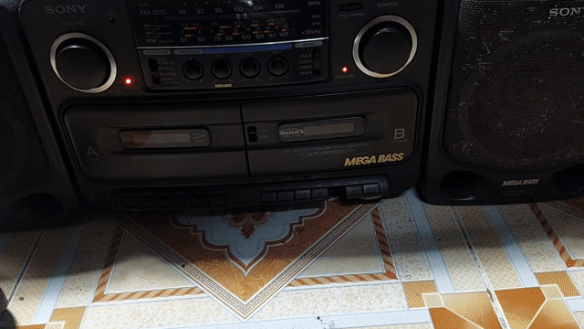 Sony catset 715S Thailan phễu nón lá. Mua bán Tivi, Âm thanh tại Quận 12 Tp Hồ Chí Minh được đăng bởi Cầu Tham Lương hình 1