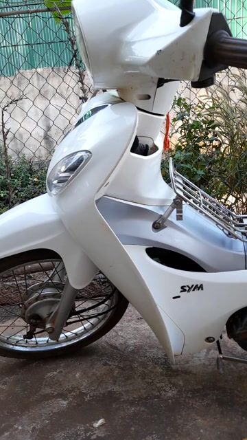 SYM Angela 2010 Trắng. Mua bán Xe máy tại Thị Xã Buôn Hồ Đắk Lắk được đăng bởi Lông mượt Mèo hình 1