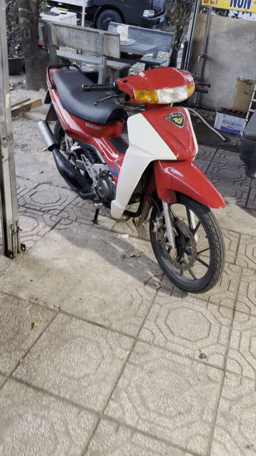 Suzuki Xipo màu Đỏ trắng. Mua bán Xe máy tại Huyện Trảng Bom Đồng Nai được đăng bởi xe tải nhỏ trảng bom đồng nai hình 1