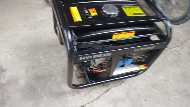 Máy phát điện Hyundai HY3100LE có đề mới 96%. Mua bán Nội thất, đồ gia dụng khác tại Huyện Trảng Bàng Tây Ninh được đăng bởi BÒ ĐỰC  hình 1