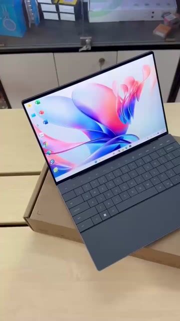 Dell XPS 13 Plus 9320 Like New i7-1360P/16G/512G. Mua bán Laptop tại Quận Thanh Xuân Hà Nội được đăng bởi Vũ Vân Hoàng hình 1