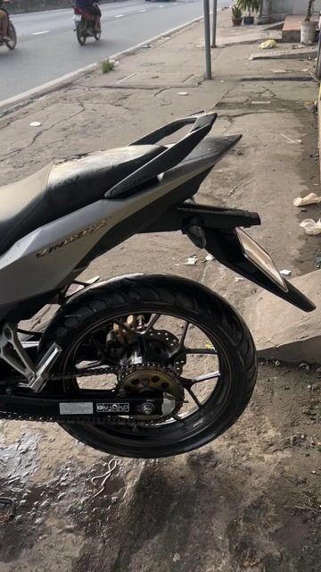 Honda Winner X màu Bạc. Mua bán Xe máy tại Quận Bình Tân Tp Hồ Chí Minh được đăng bởi Cầm đồ thanh lý hình 1