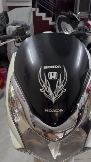 Honda PCX màu Trắng chính chủ ký. Mua bán Xe máy tại Quận Gò Vấp Tp Hồ Chí Minh được đăng bởi tuan hình 1