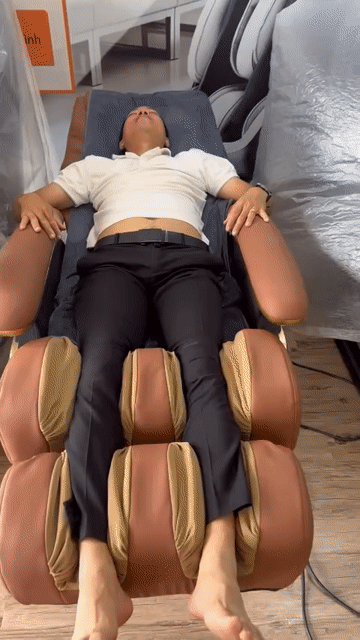 Ghế massage Poongsan DMK166 Da Nâu. Mua bán Bàn ghế tại Quận Hai Bà Trưng Hà Nội được đăng bởi Kiên Phạm hình 1