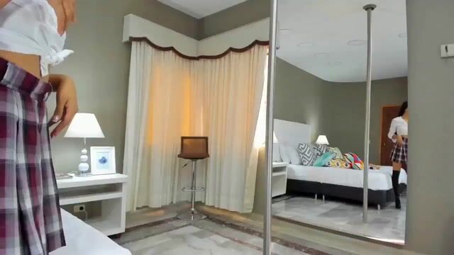 Model - VIOLETA RUIZ feet