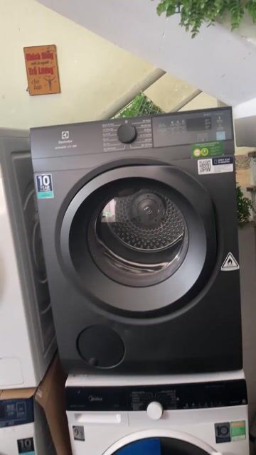 Thanh lý máy sấy Electrolux 8,5kg zin đẹp có ship. Mua bán Máy giặt tại Quận Bình Tân Tp Hồ Chí Minh được đăng bởi Pi trần hình 1