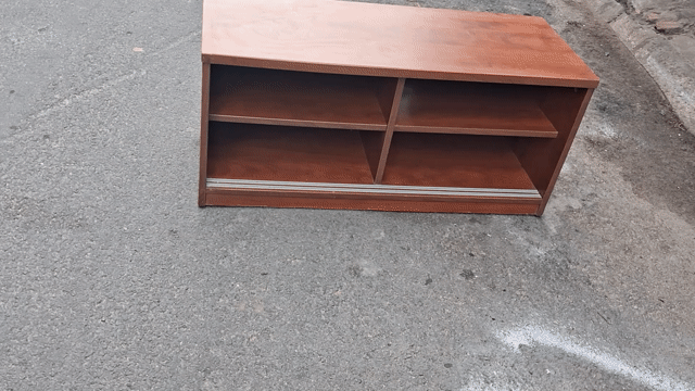 Kệ sách Gỗ Nâu Dễ lắp đặt. Mua bán Tủ, kệ gia đình tại Quận Tân Phú Tp Hồ Chí Minh được đăng bởi Cao Duy Thắng hình 1
