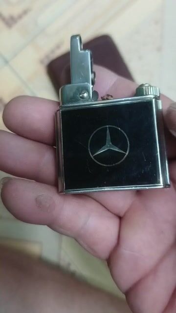 Bật lửa xăng đá Kim loại Cổ điển Đen Đồng. Mua bán Đồ sưu tầm, đồ cổ tại Huyện Nhà Bè Tp Hồ Chí Minh được đăng bởi ngô Lâm Khanh  hình 1