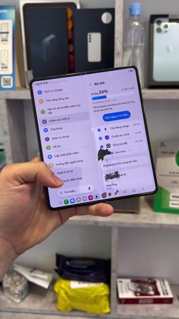 Samsung Galaxy Z Fold5 512GB Đen. Mua bán Điện thoại tại Quận 3 Tp Hồ Chí Minh được đăng bởi 2 Hand STORE  hình 1