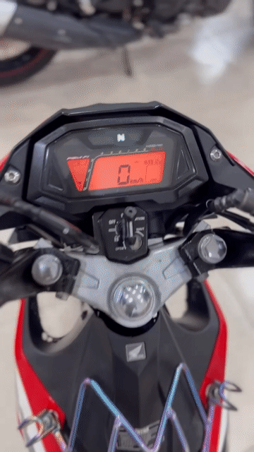 Honda Sonic 2020 Đỏ trắng 18000 km. Mua bán Xe máy tại Quận 6 Tp Hồ Chí Minh được đăng bởi Cửa Hàng Xe Máy Hoà Bùi hình 1