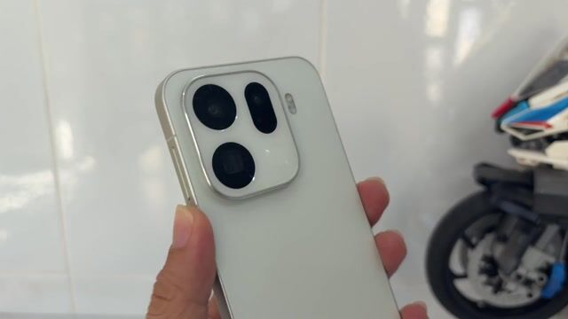 Oppo Find X9 Pro Ram 12.256GB Trắng Đẹp 99%. Mua bán Điện thoại tại Quận Ninh Kiều Cần Thơ được đăng bởi Lê Khang hình 1