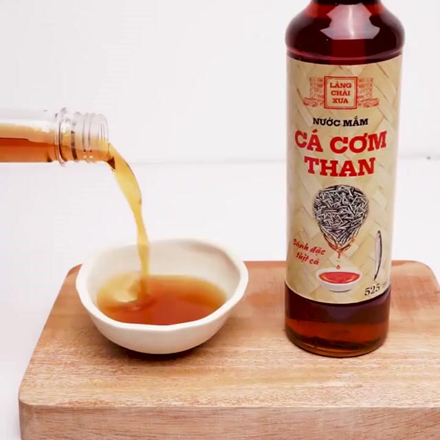 Nước mắm Làng Chài Xưa Cá Cơm Than. Mua bán Đồ ăn, thực phẩm và các loại khác tại Quận Hoàng Mai Hà Nội được đăng bởi Siêu thị Anh Tú 88 hình 1