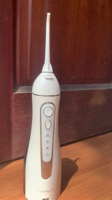 Máy tăm nước LocknLock Trắng - 1 đổi 1. Mua bán Thiết bị vệ sinh, nhà tắm tại Quận 5 Tp Hồ Chí Minh được đăng bởi Lương Trường Sinh hình 1
