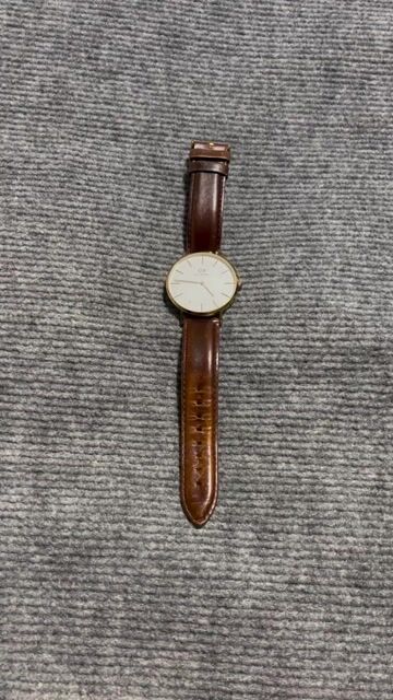 Đồng hồ Daniel Wellington Classic 40mm Nâu. Mua bán Đồng hồ tại Thành phố Cao Lãnh Đồng Tháp được đăng bởi Chill 2Hand hình 1