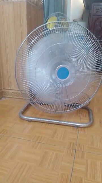 Quạt sàn Komatsu 115W Xám. Mua bán Quạt tại Quận Bắc Từ Liêm Hà Nội được đăng bởi đồ xưa hình 1