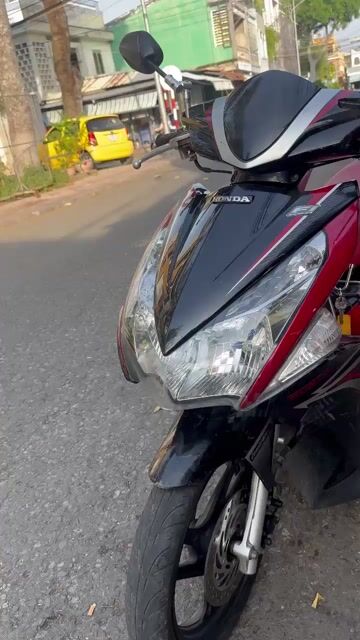 Xe tay ga Honda Air Blade đỏ đen. Mua bán Xe máy tại Thành phố Mỹ Tho Tiền Giang được đăng bởi LK hình 1